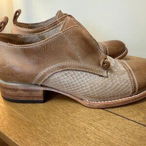 Freebird by Steven Tan and Cream Women's Shoes